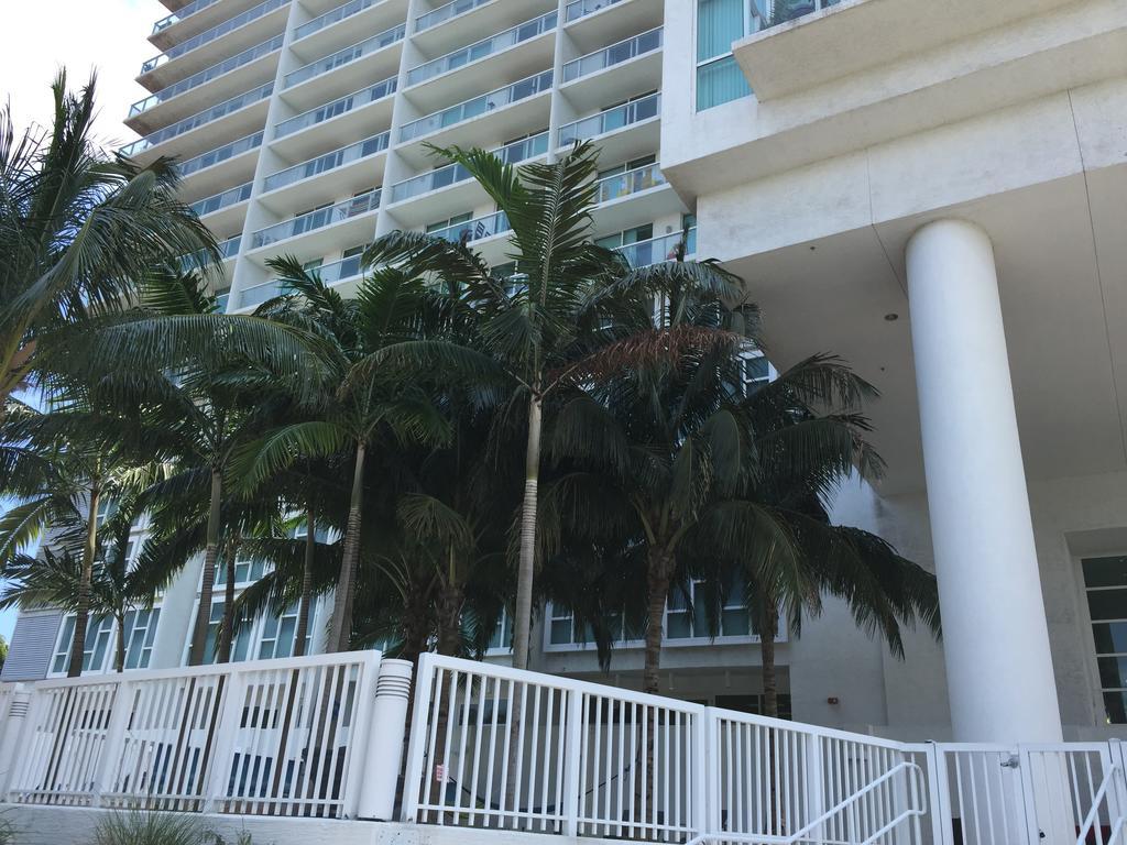 Lyx Suites By The Miami River Exterior foto